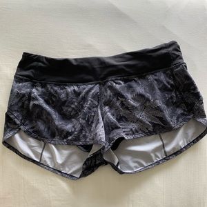 lululemon Speed Up shorts 2.5”